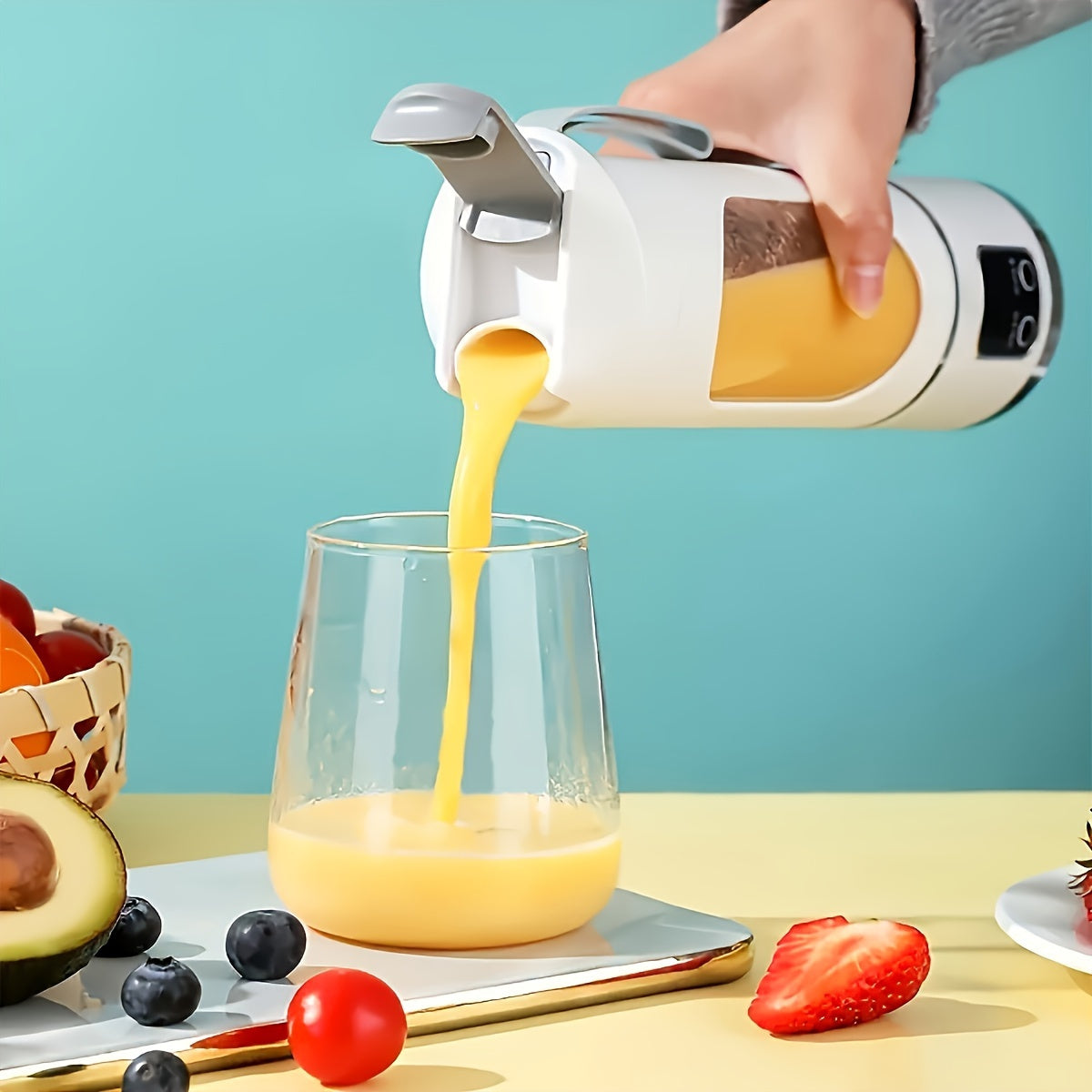 ELVORA Portable USB-Rechargeable Blender & Juicer